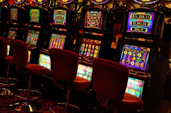 Dream Gaming slot titles displayed in dana123 game menu